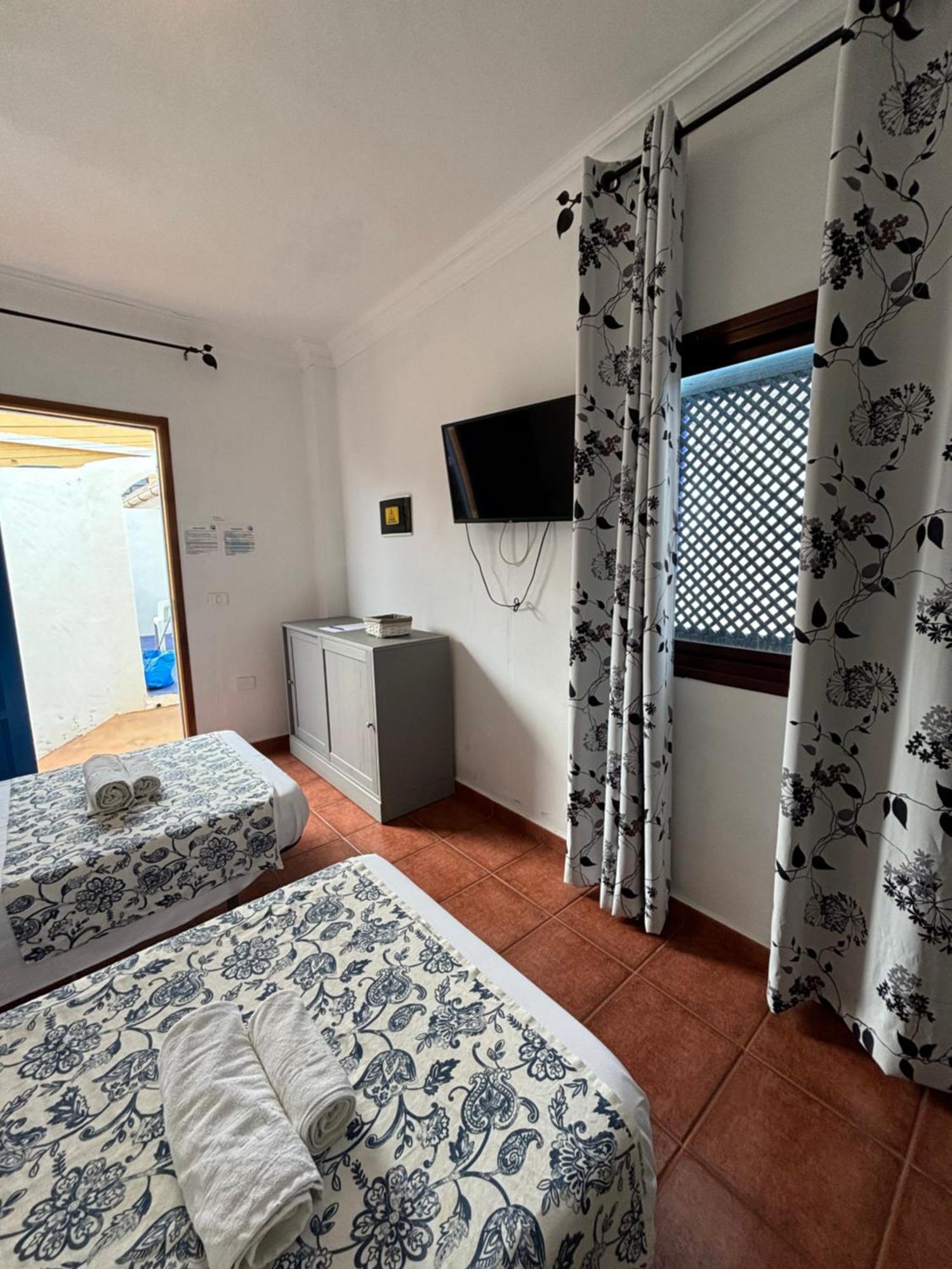 Apartamentos Y Habitaciones Villa Marina La Caleta  Dış mekan fotoğraf