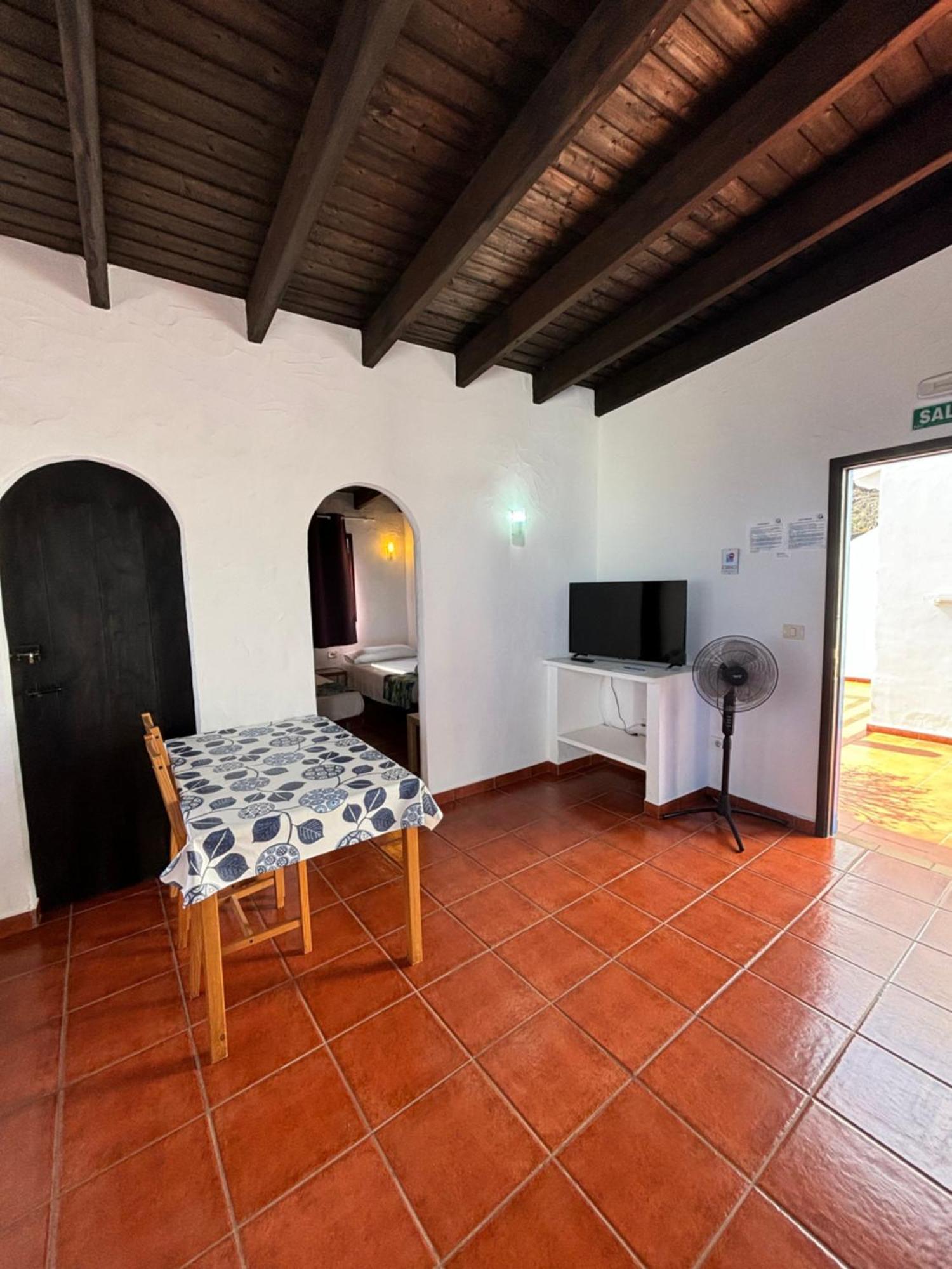 Apartamentos Y Habitaciones Villa Marina La Caleta  Dış mekan fotoğraf