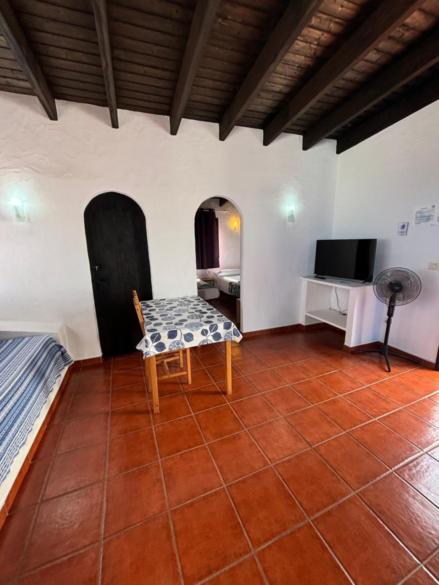 Apartamentos Y Habitaciones Villa Marina La Caleta  Dış mekan fotoğraf